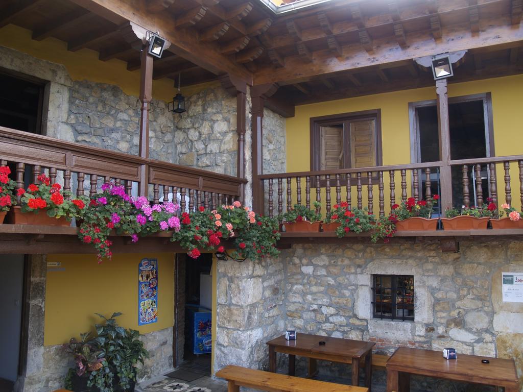 Albergue Santa Marina Buelna Екстериор снимка